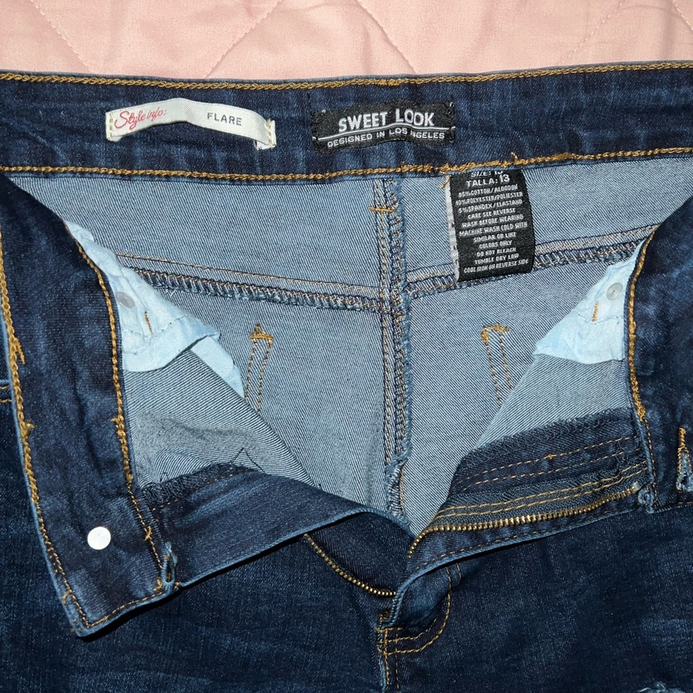 Jeans - Picture 2 of 3